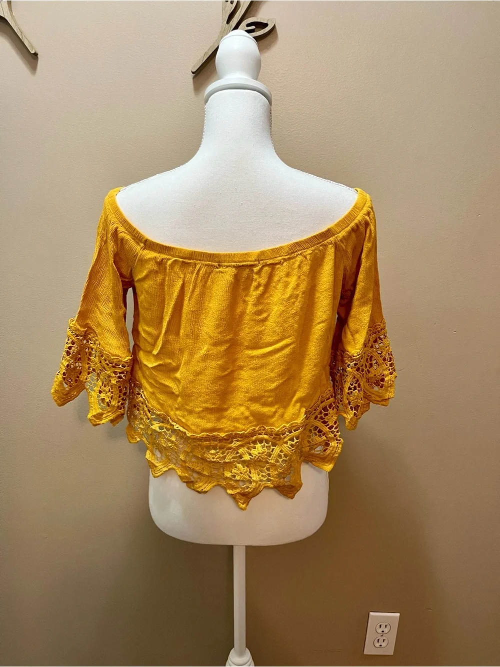 Crazy Train Yellow Off The Shoulder Boho Crochet Top Size Medium